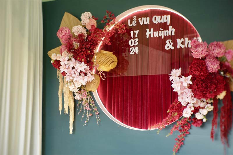 Trang trí gia tiên hoa lụa